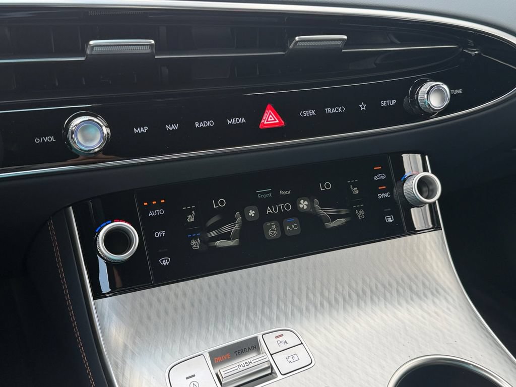 New 2026 Genesis GV70 2.5T Sport Prestige AWD/4WD image 24