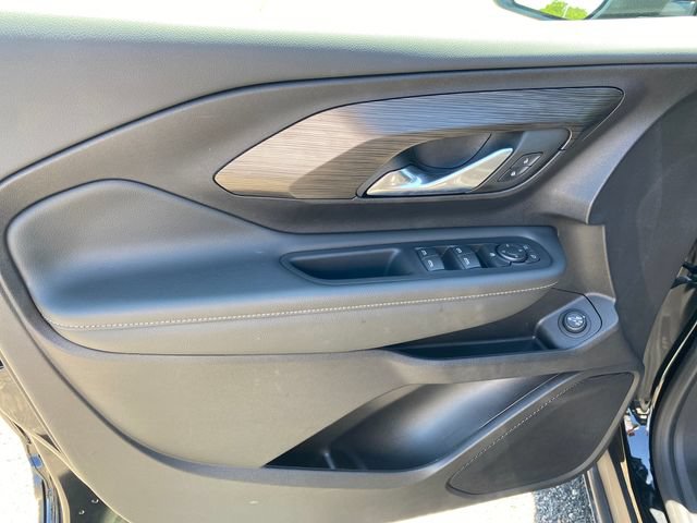 Certified 2024 GMC Terrain SLE w/ Driver Convenience Package FWD image 17