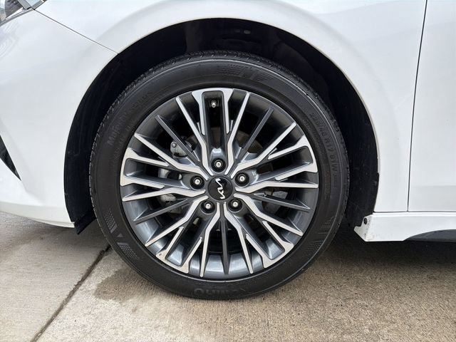 Used 2023 Kia Forte GT-Line image 12