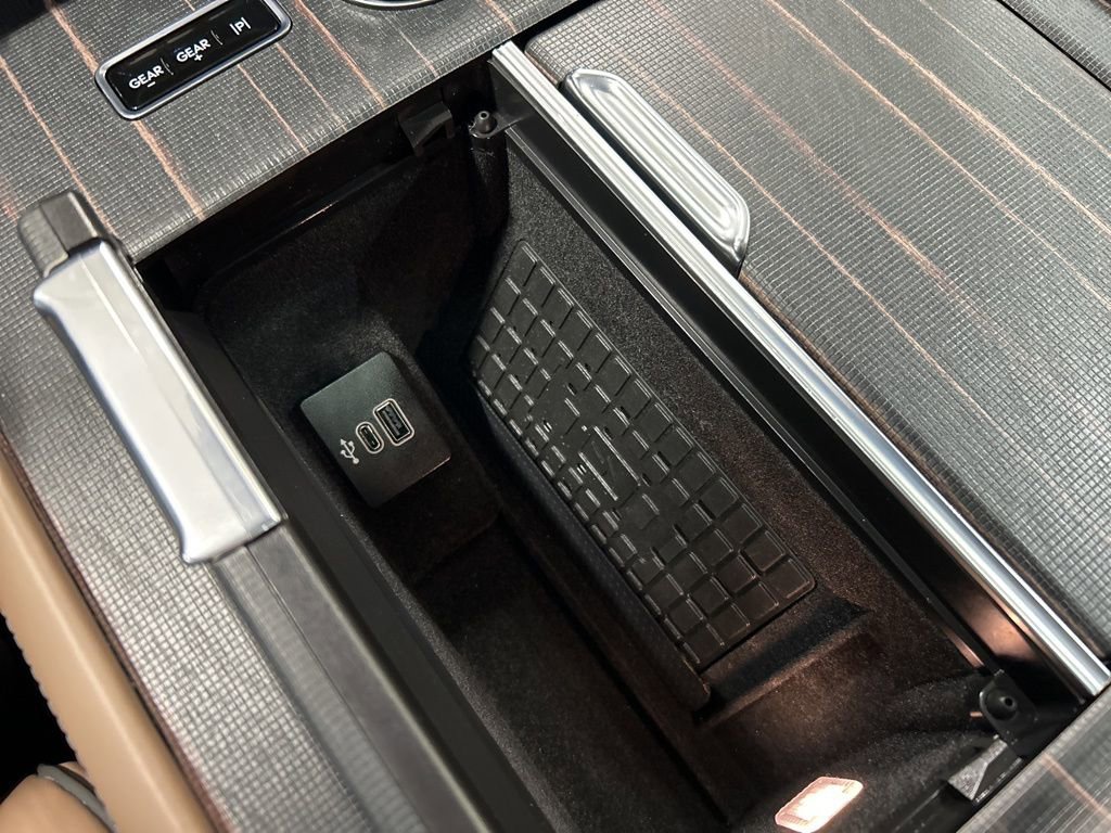 Used 2025 Lincoln Navigator L Black Label image 24