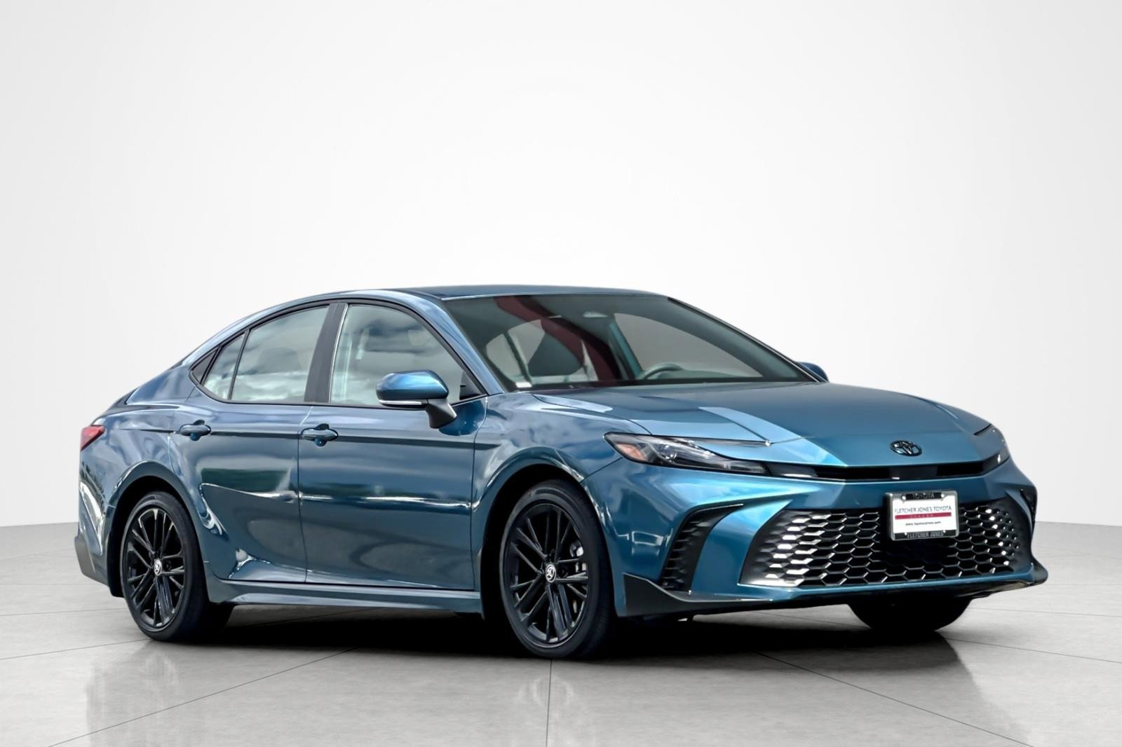Certified 2026 Toyota Camry SE w/ Convenience Package FWD image 7
