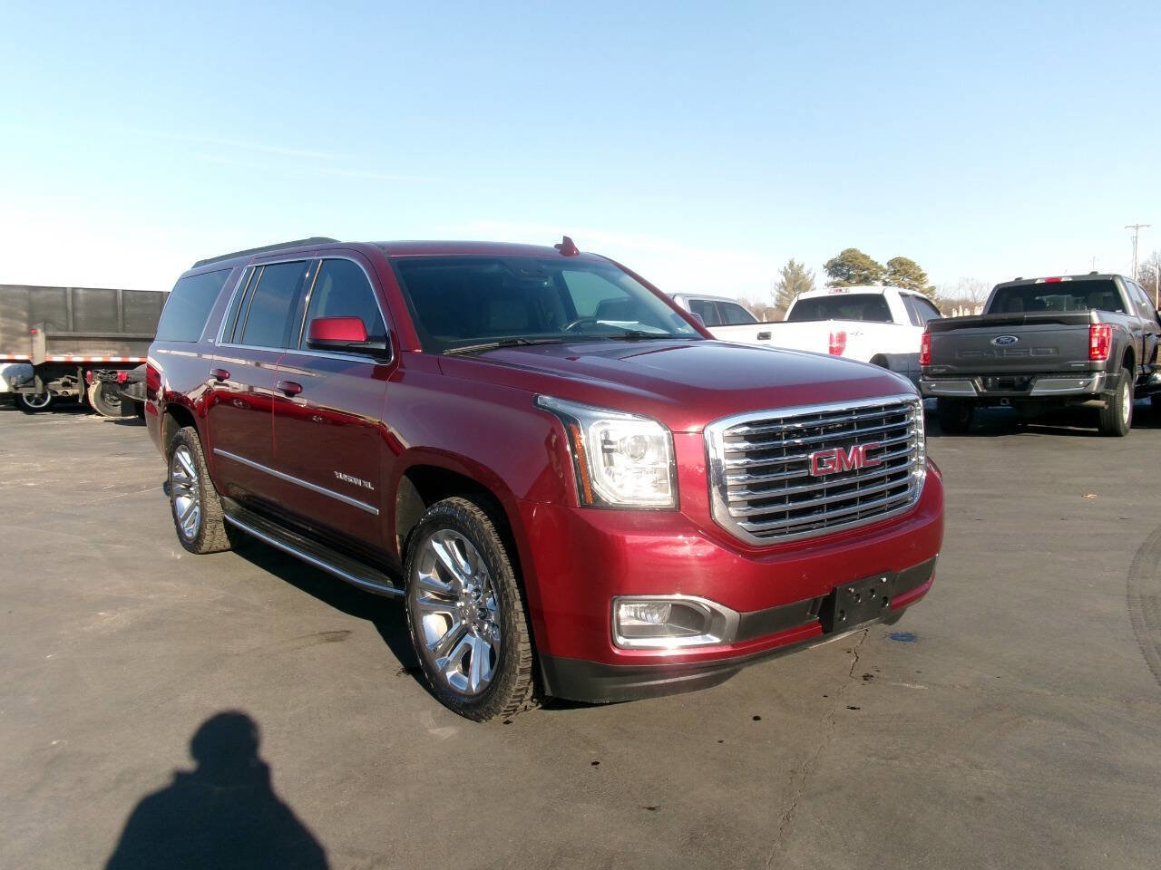 Used 2019 GMC Yukon XL SLT w/ Premium Edition image 2