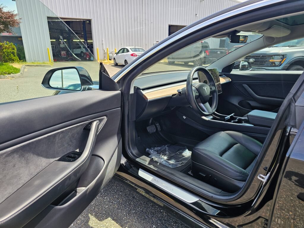 Used 2019 Tesla Model 3 RWD image 14