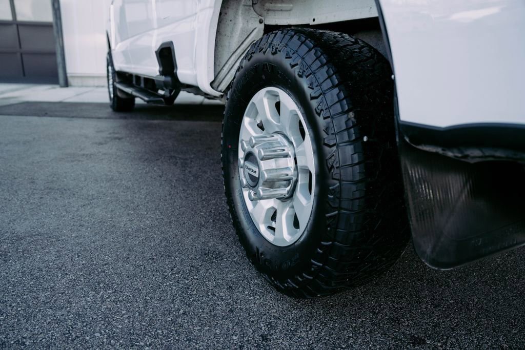 Used 2024 Ford F350 XLT image 10