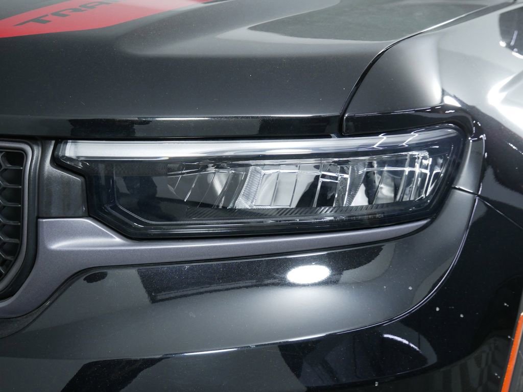 Used 2022 Jeep Grand Cherokee Trailhawk image 14