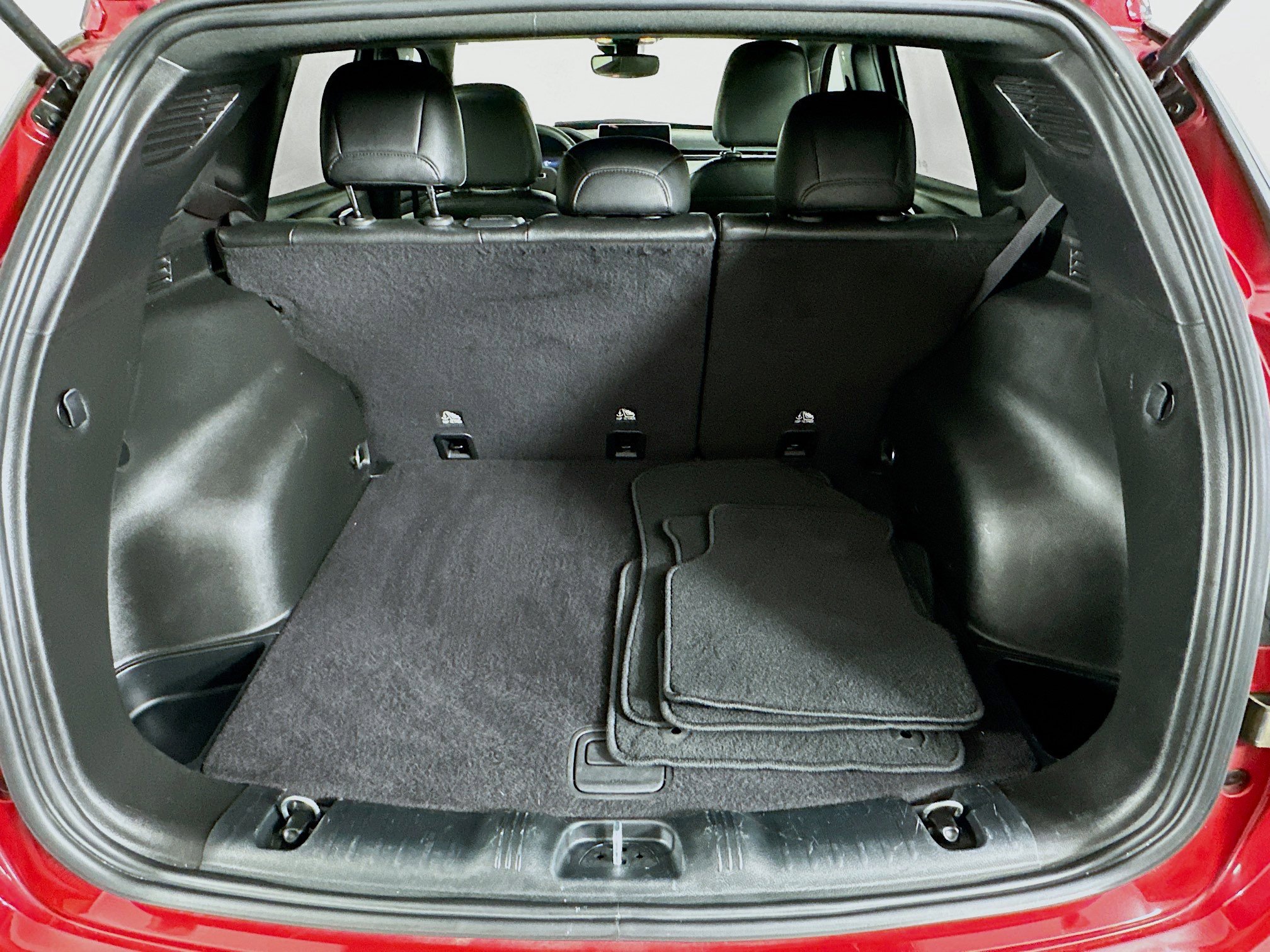 Used 2025 Jeep Compass Limited image 28