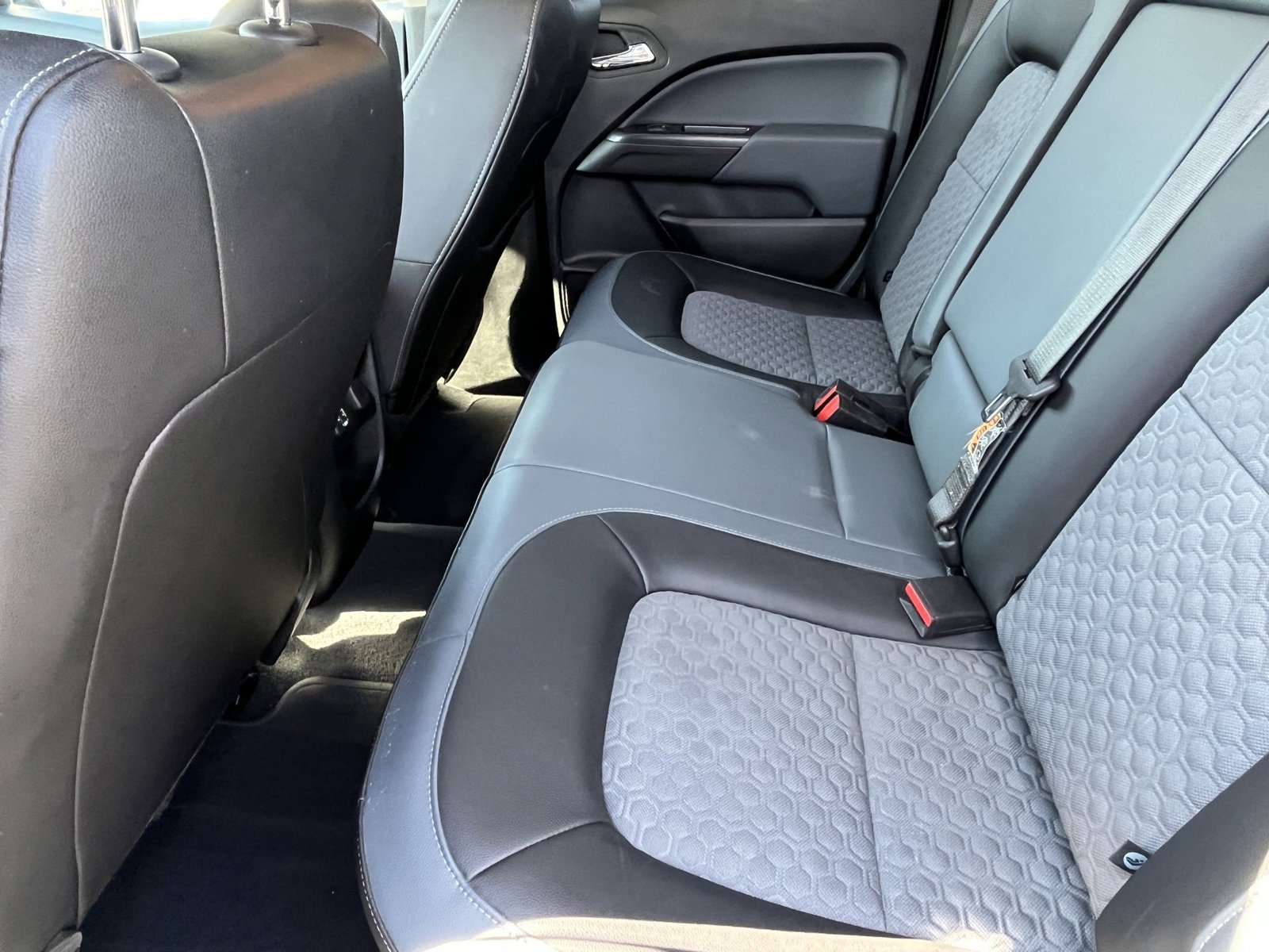 Used 2022 Chevrolet Colorado Z71 image 9