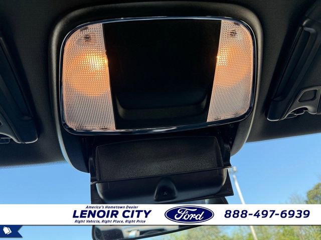 Used 2022 Dodge Charger SXT w/ Blacktop Package image 17