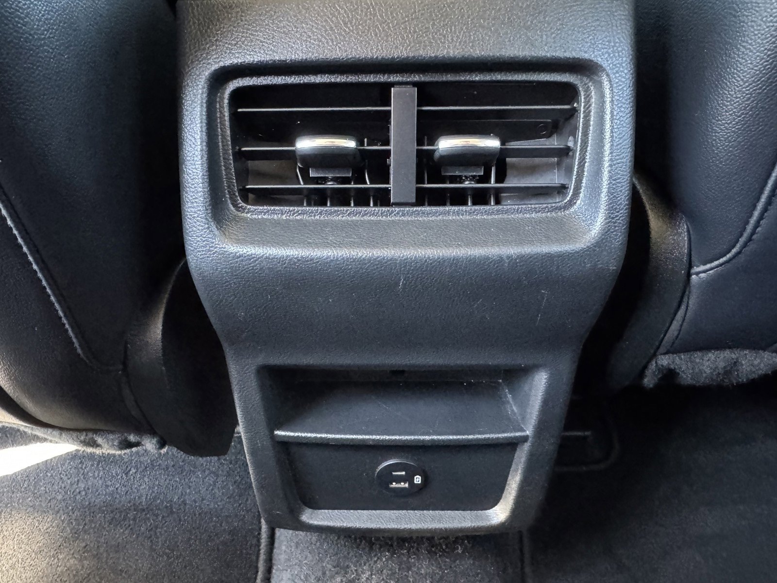Used 2022 Ford Edge SEL image 12