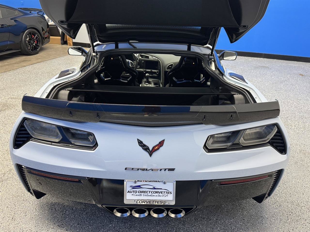 Used 2018 Chevrolet Corvette Z06 w/ Carbon 65 Edition RWD image 29