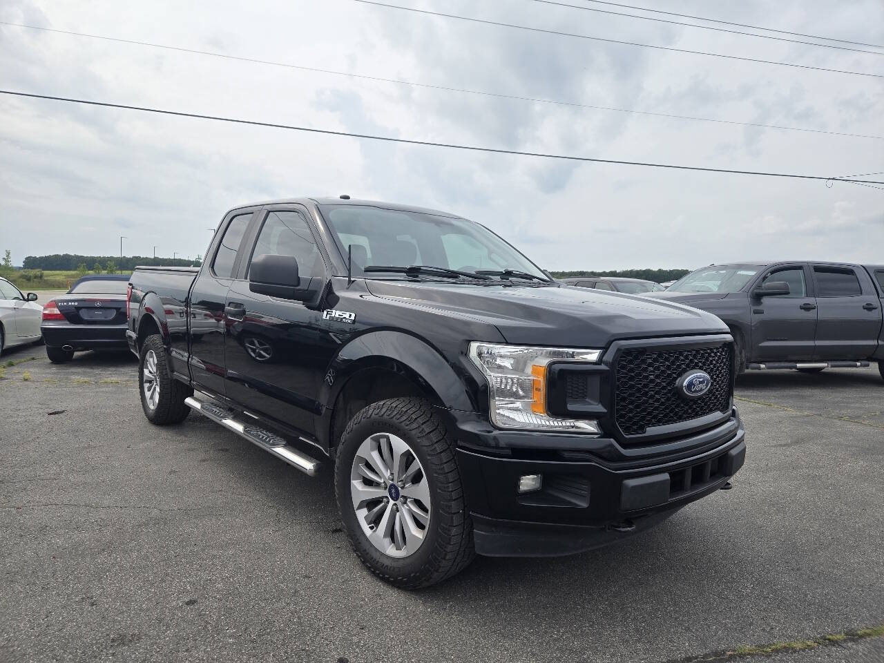 Used 2018 Ford F150 XL w/ Equipment Group 101A Mid AWD/4WD image 2