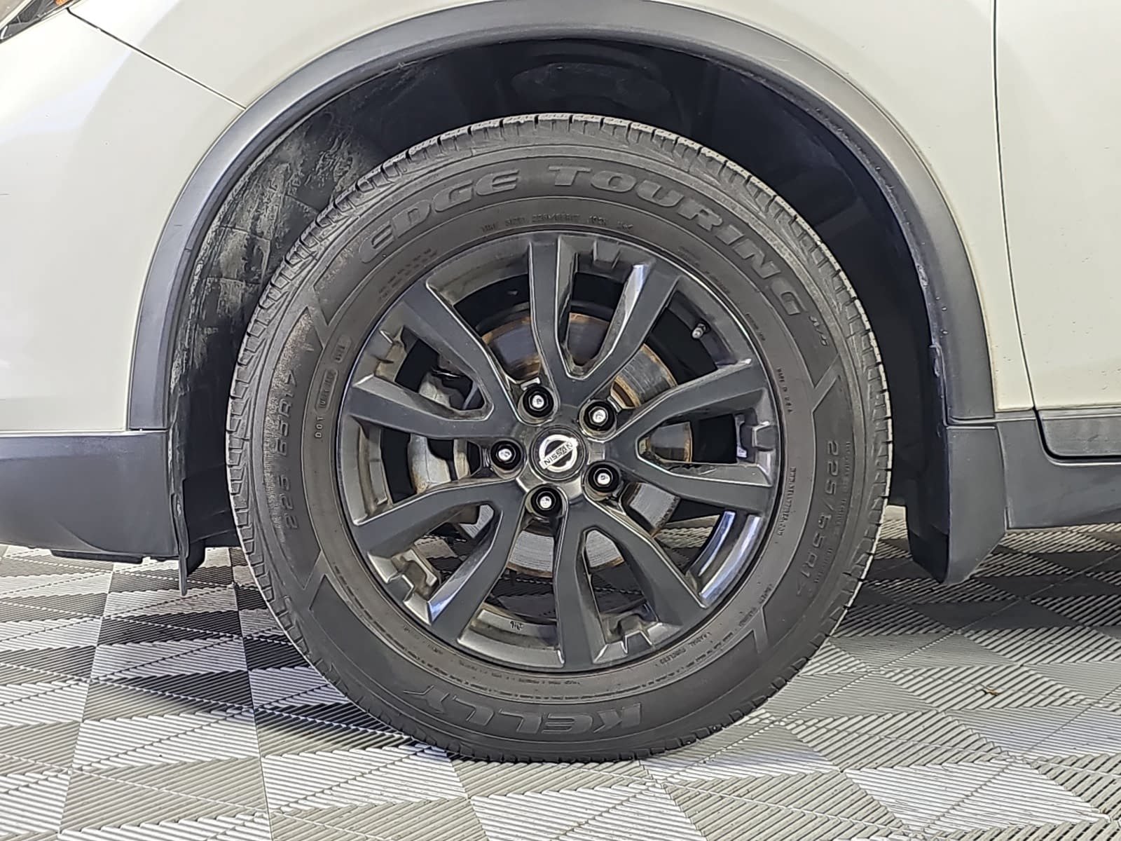 Used 2018 Nissan Rogue SV w/ Premium Package FWD image 10