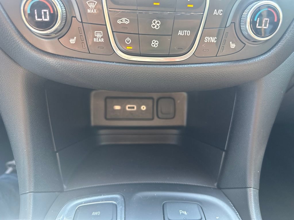 Used 2024 Chevrolet Equinox LT AWD/4WD image 19
