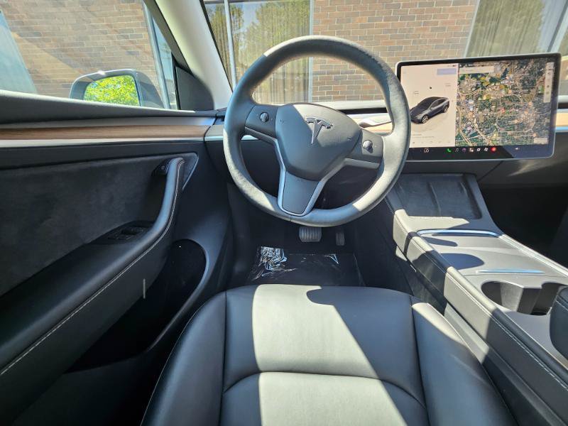 Used 2023 Tesla Model Y Long Range AWD/4WD image 4