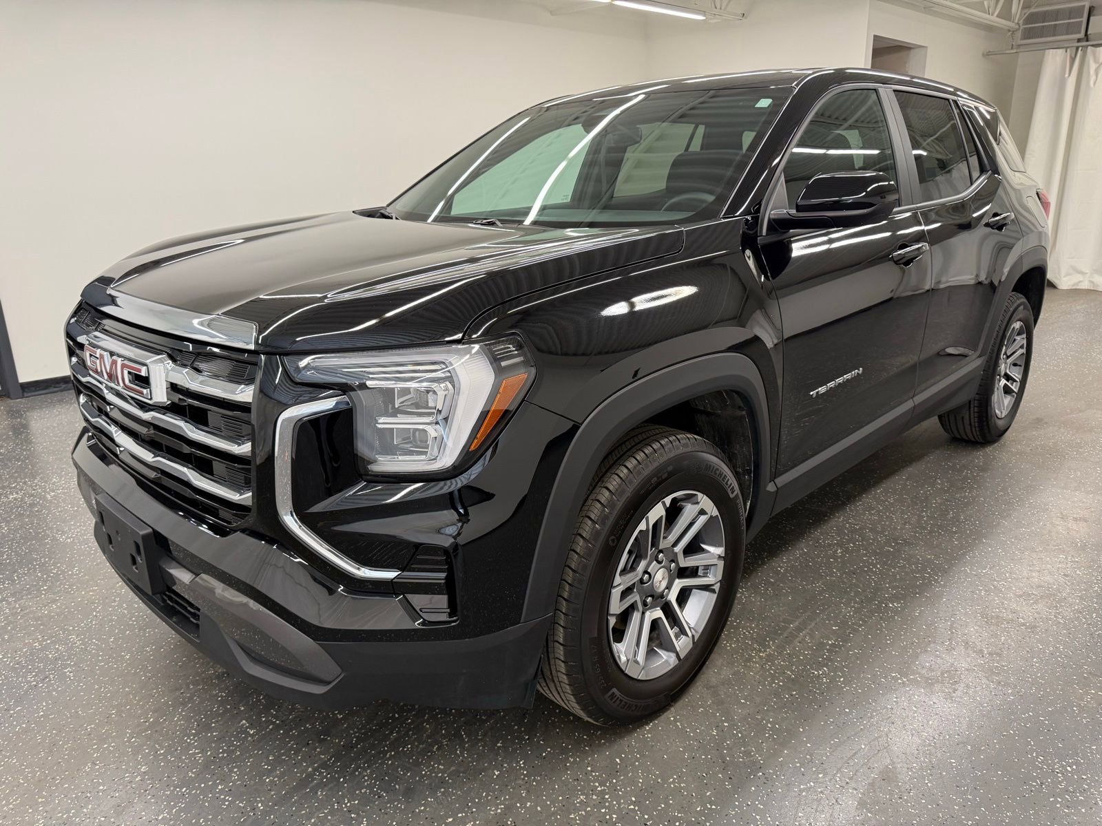 Used 2026 GMC Terrain Elevation image 4