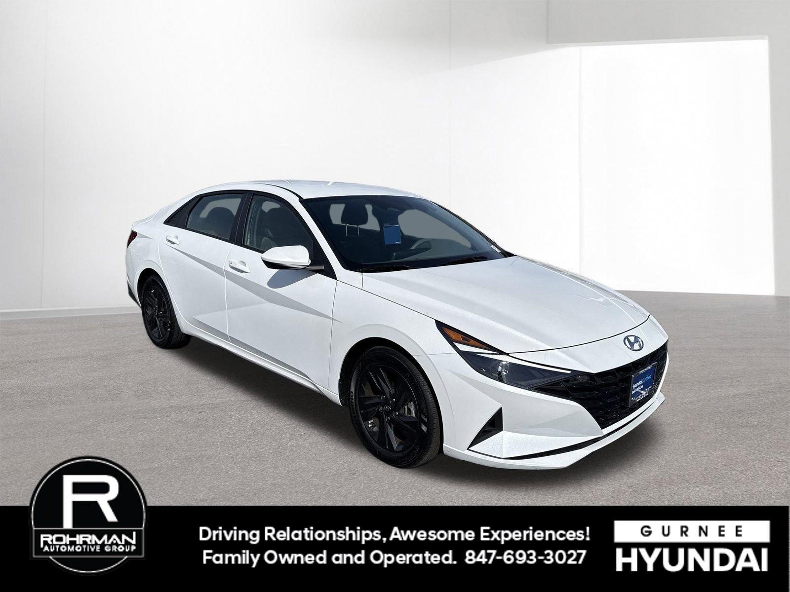 Used 2022 Hyundai Elantra SEL w/ Cargo Package image 2
