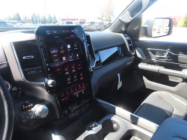 New 2026 RAM 1500 Laramie AWD/4WD image 41