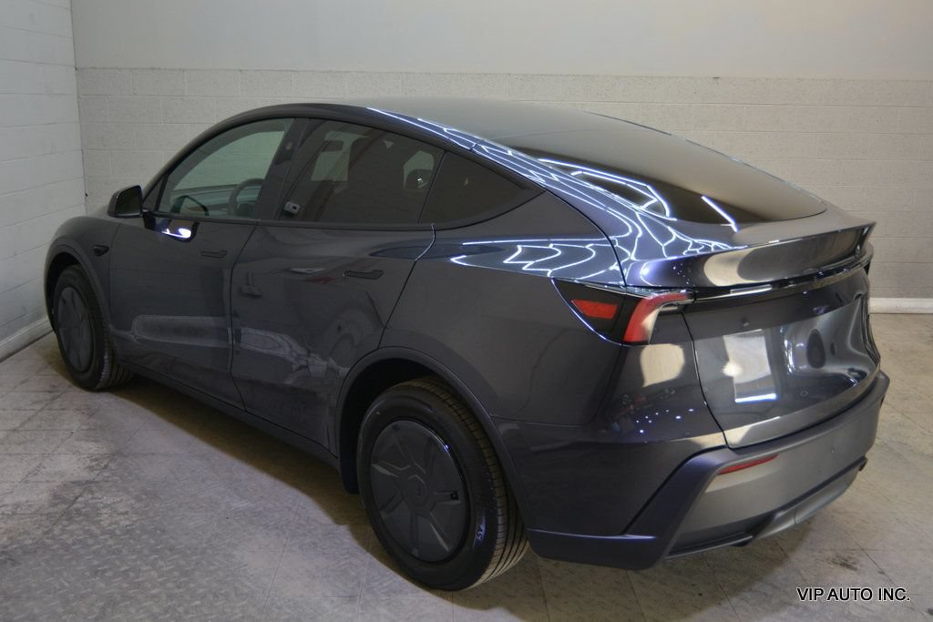 Used 2026 Tesla Model Y 2WD image 8