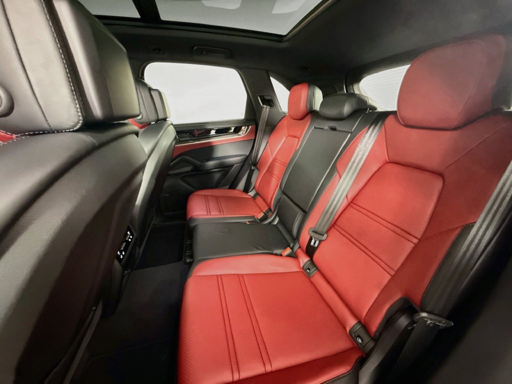 New 2026 Porsche Cayenne E-Hybrid AWD/4WD image 22