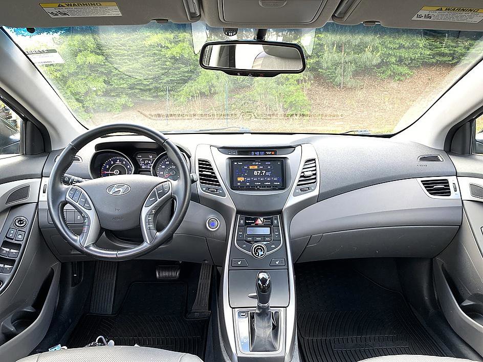 Used 2016 Hyundai Elantra Limited FWD image 18