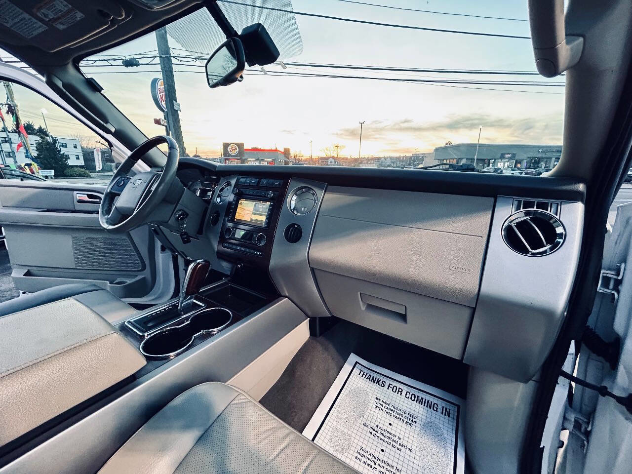 Used 2009 Ford Expedition Limited image 39