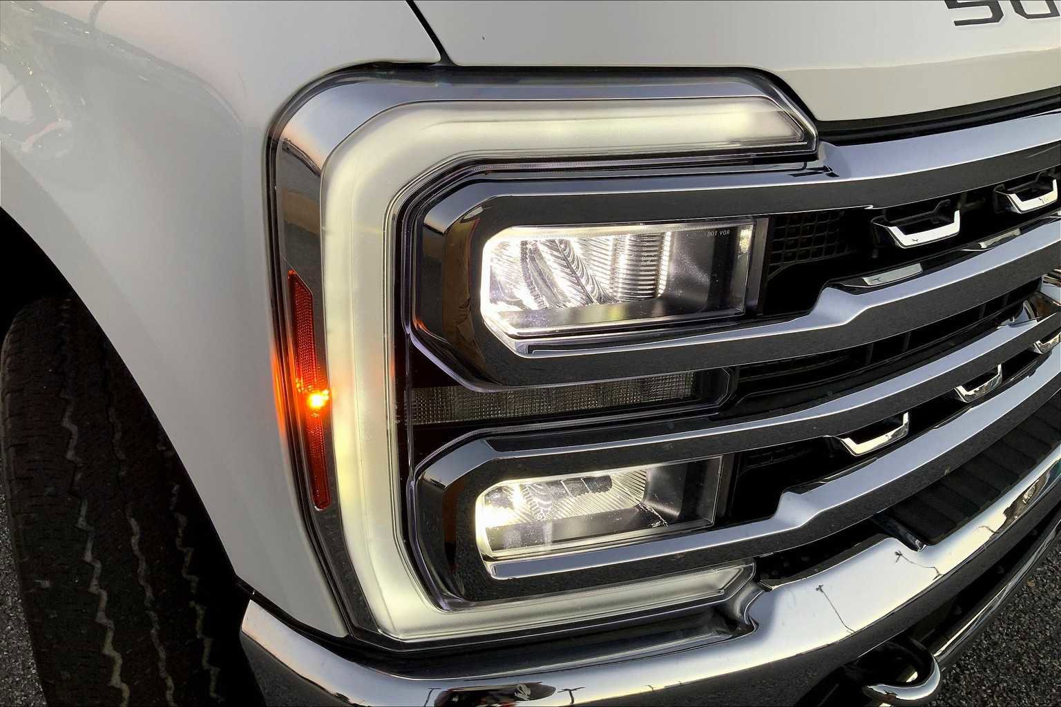 Used 2024 Ford F250 Lariat w/ Lariat Ultimate Package image 25