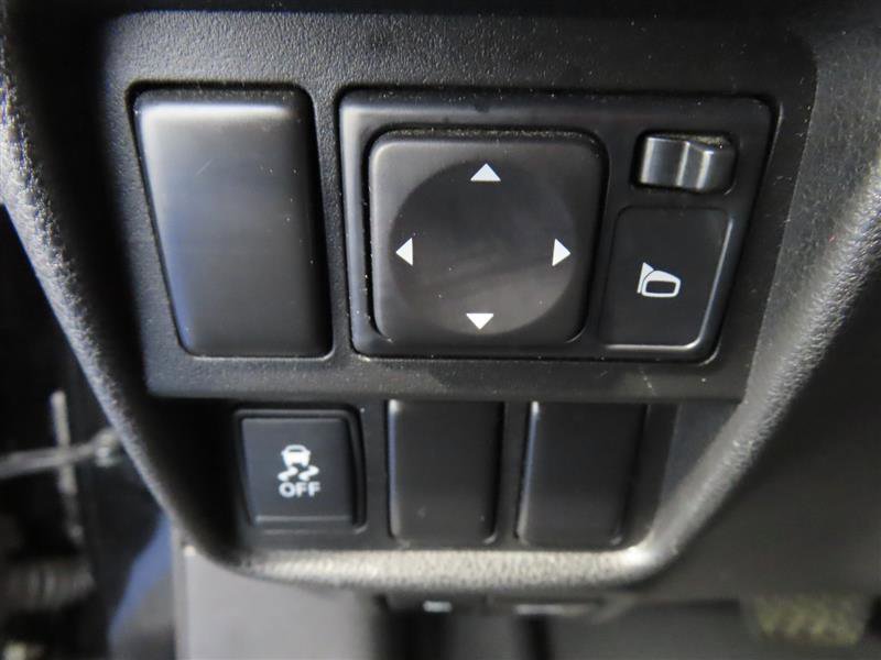 Used 2016 Nissan Juke SL image 19