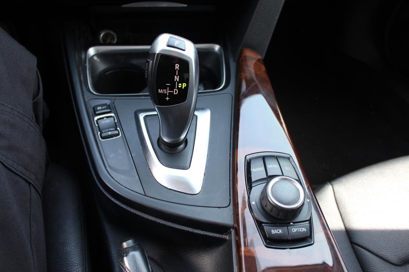 Used 2015 BMW 328i Sedan image 24