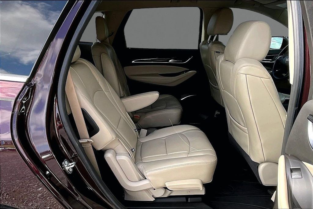 Certified 2018 Buick Enclave Essence w/ Trailering Package FWD image 20