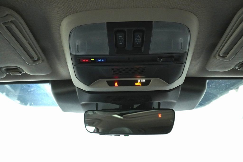 Used 2025 Subaru Crosstrek 2.0i Premium image 19