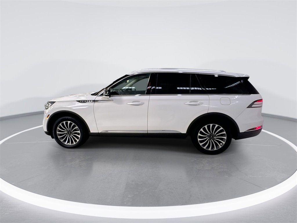 Used 2022 Lincoln Aviator AWD w/ Premium Package image 4