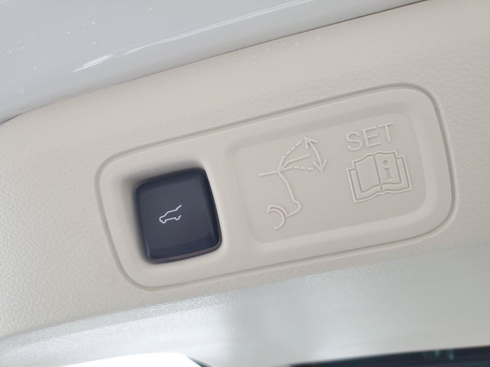 Used 2024 Lincoln Navigator Black Label AWD/4WD image 8