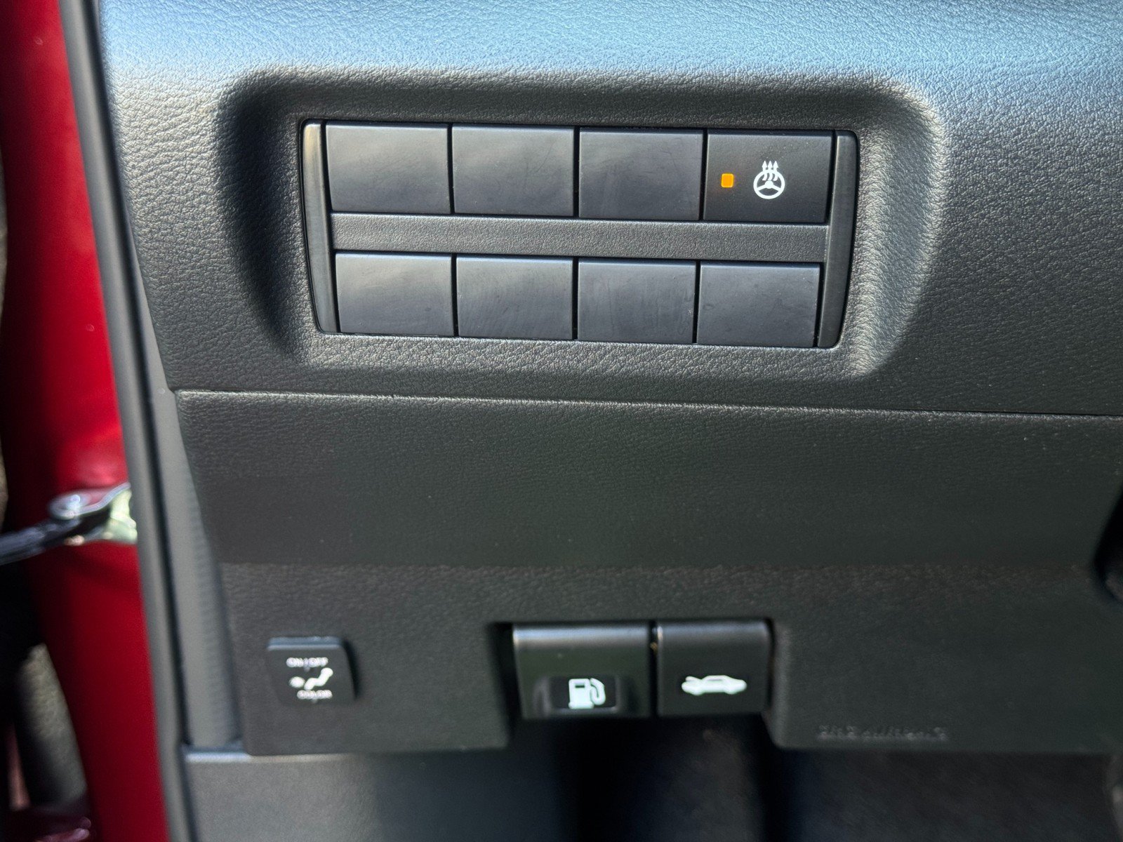 Used 2023 Nissan Kicks SR w/ SR Premium Package FWD image 16