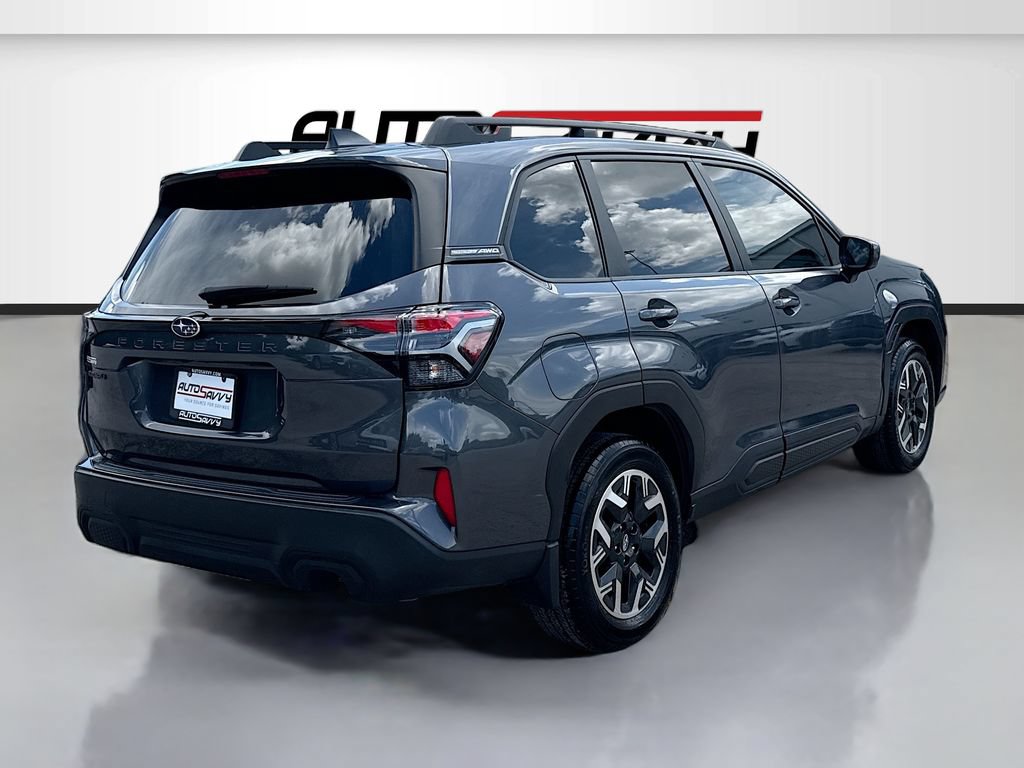 Used 2025 Subaru Forester Premium AWD/4WD image 7