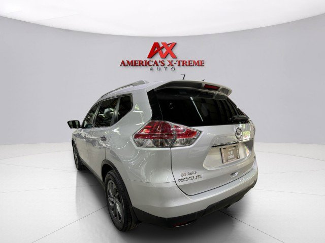 Used 2016 Nissan Rogue SL w/ SL Premium Package image 2