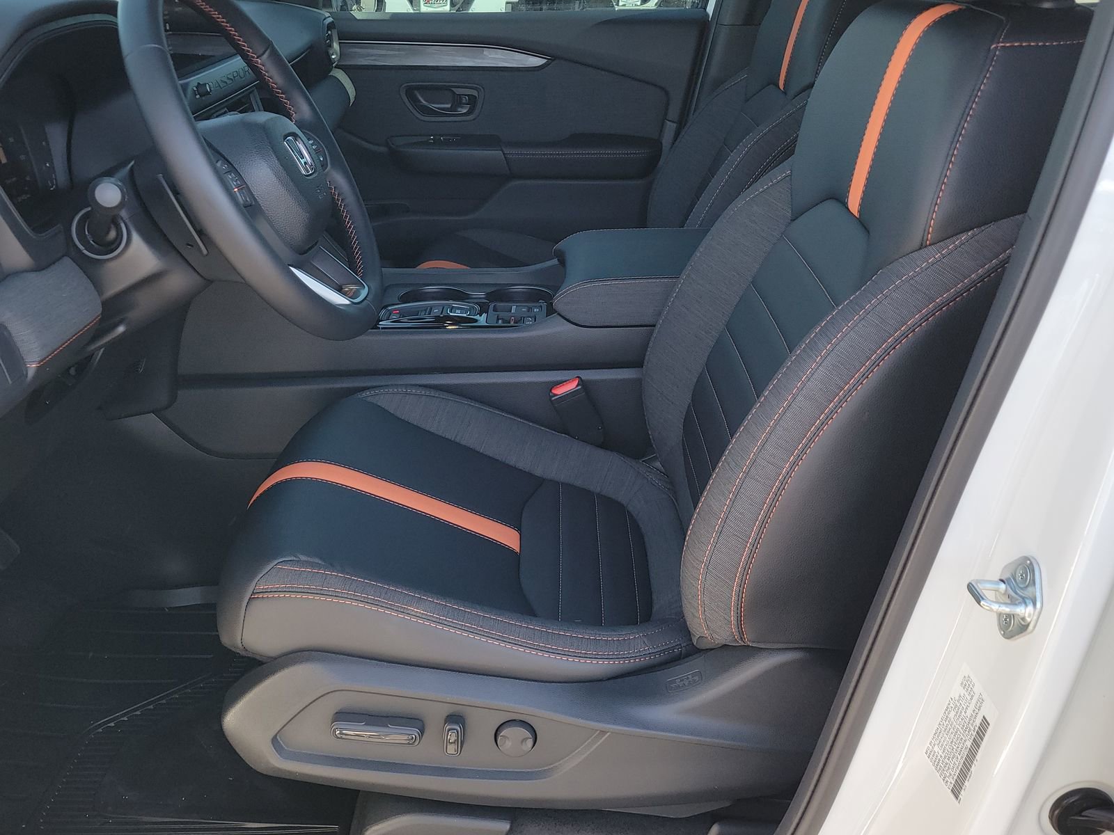 Used 2026 Honda Passport TrailSport image 6