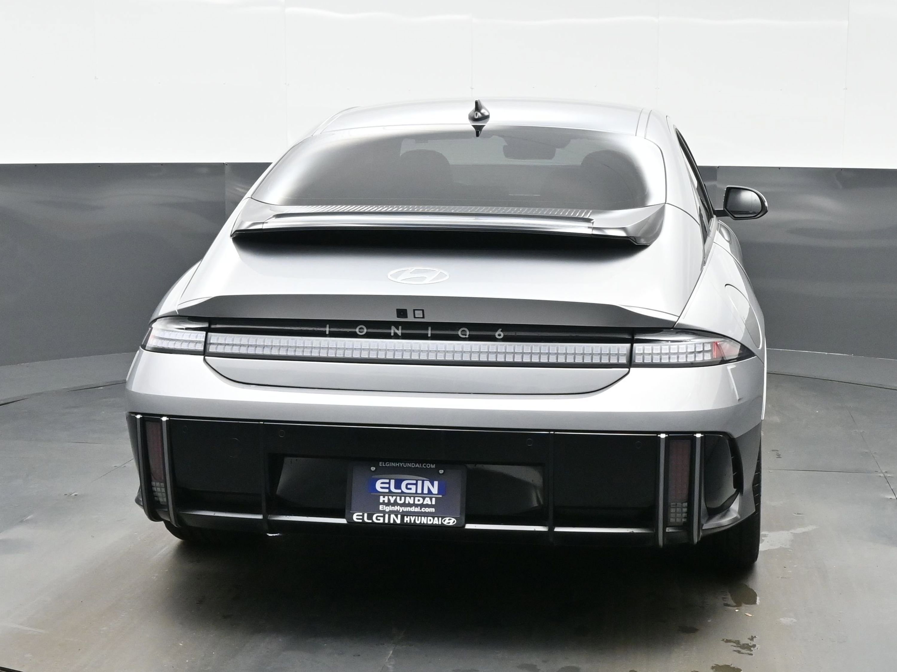 Used 2024 Hyundai Ioniq 6 SEL AWD/4WD image 5