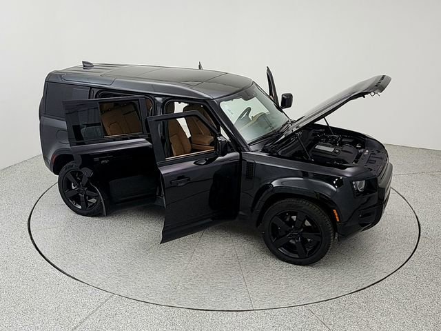 New 2026 Land Rover Defender 110 X-Dynamic SE AWD/4WD image 38