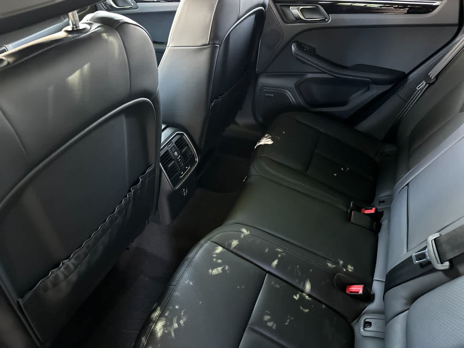 Certified 2025 Porsche Macan AWD/4WD image 13