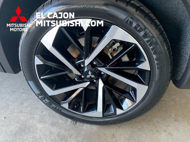 Used 2024 Mitsubishi Outlander SE image 7