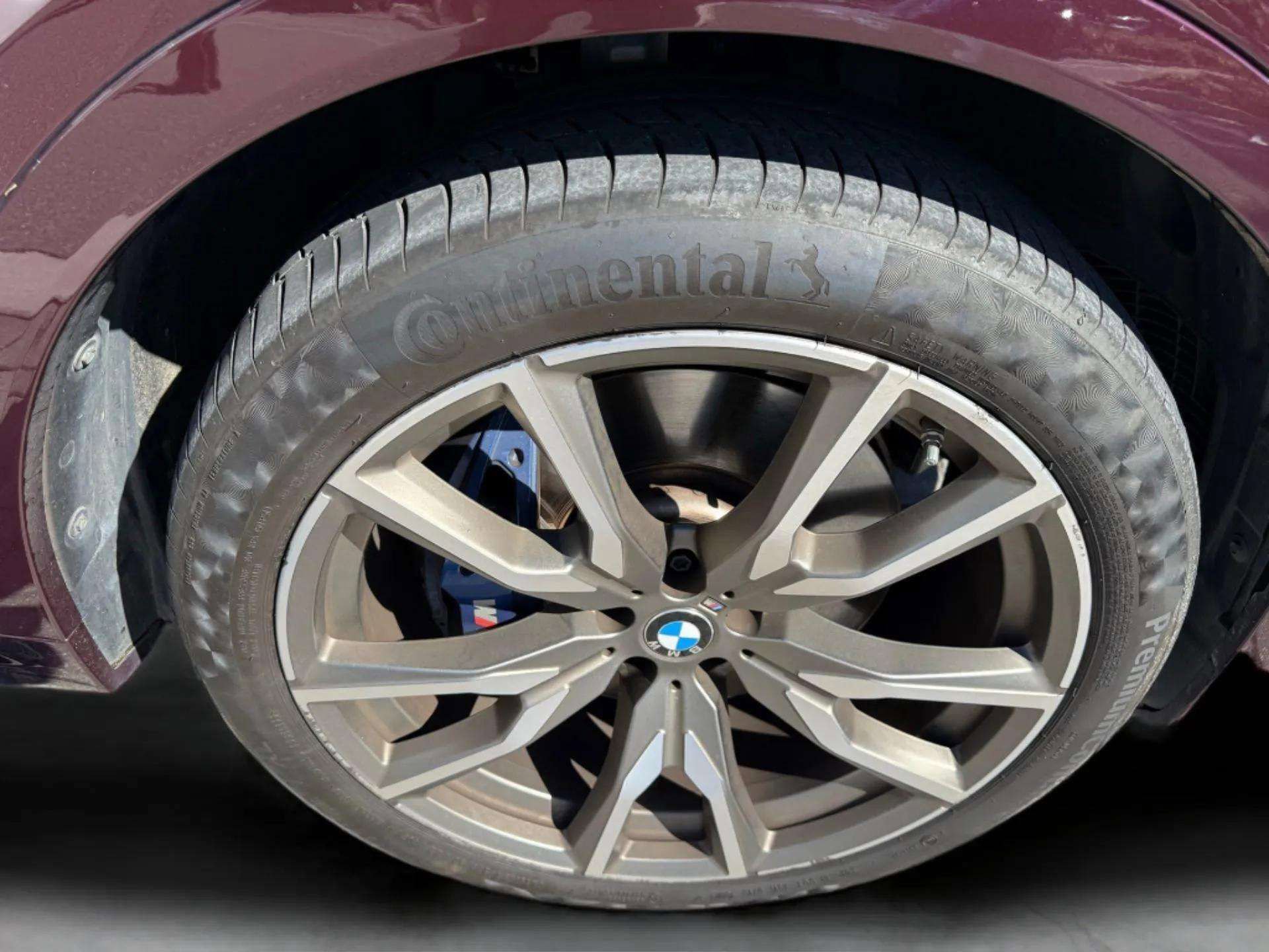 Used 2022 BMW X7 M50i image 34