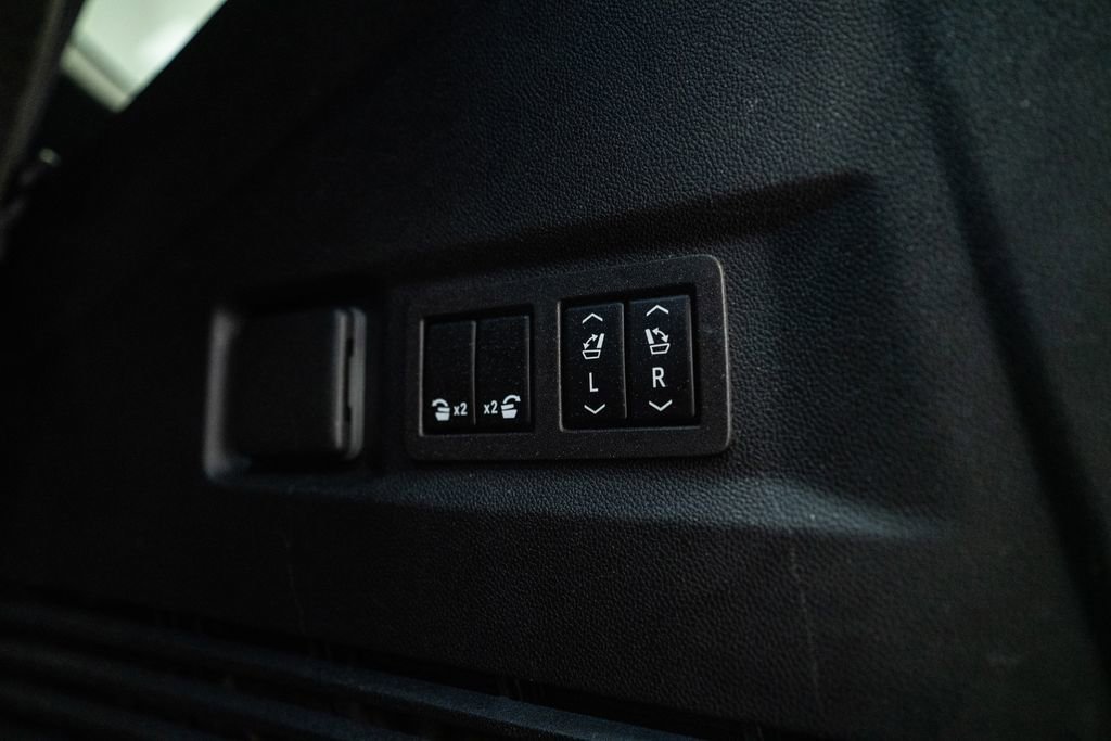 Used 2024 Chevrolet Tahoe High Country w/ Advanced Technology Package image 44