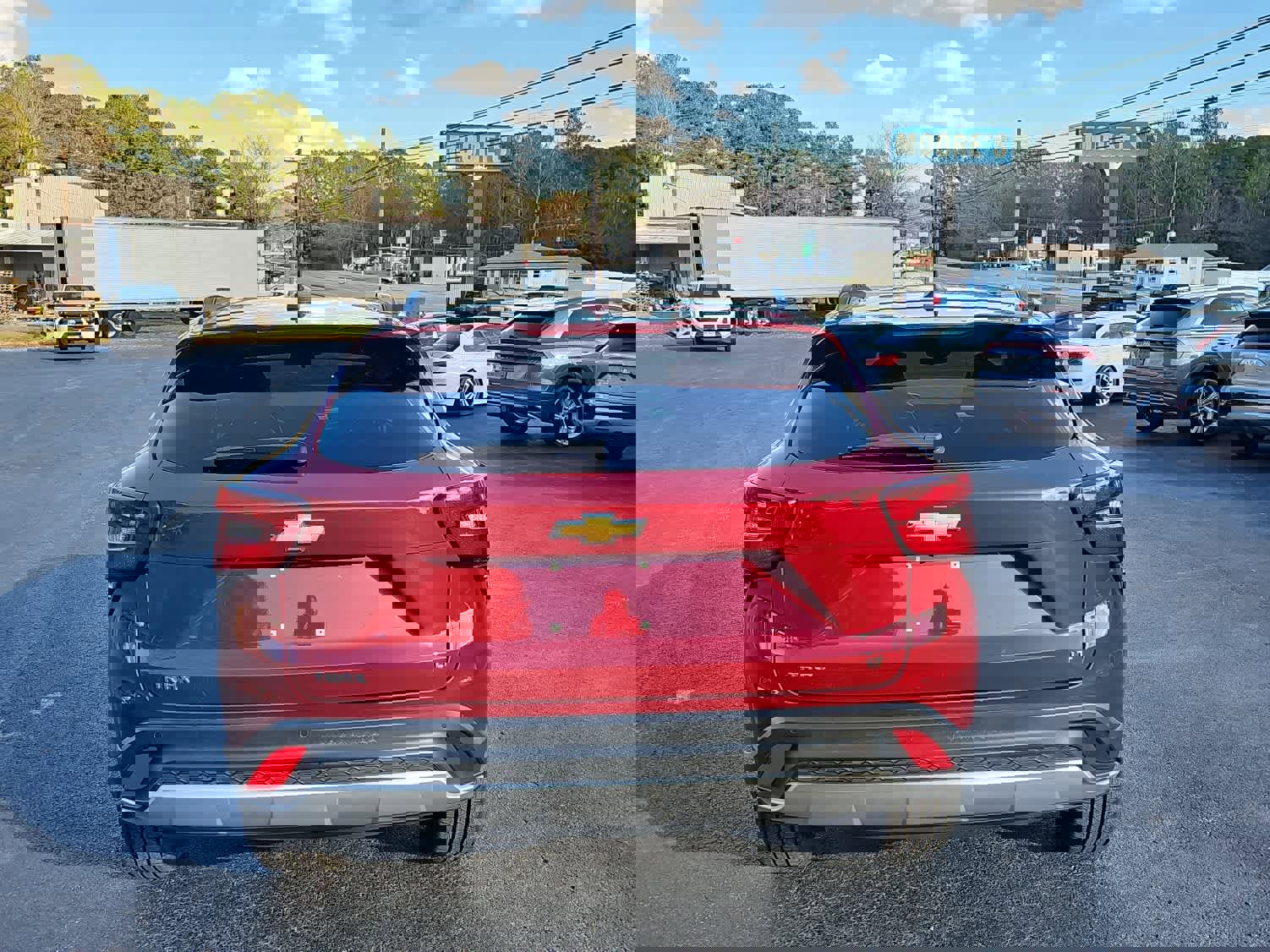 Used 2025 Chevrolet Trax LT w/ Driver Confidence Package image 4