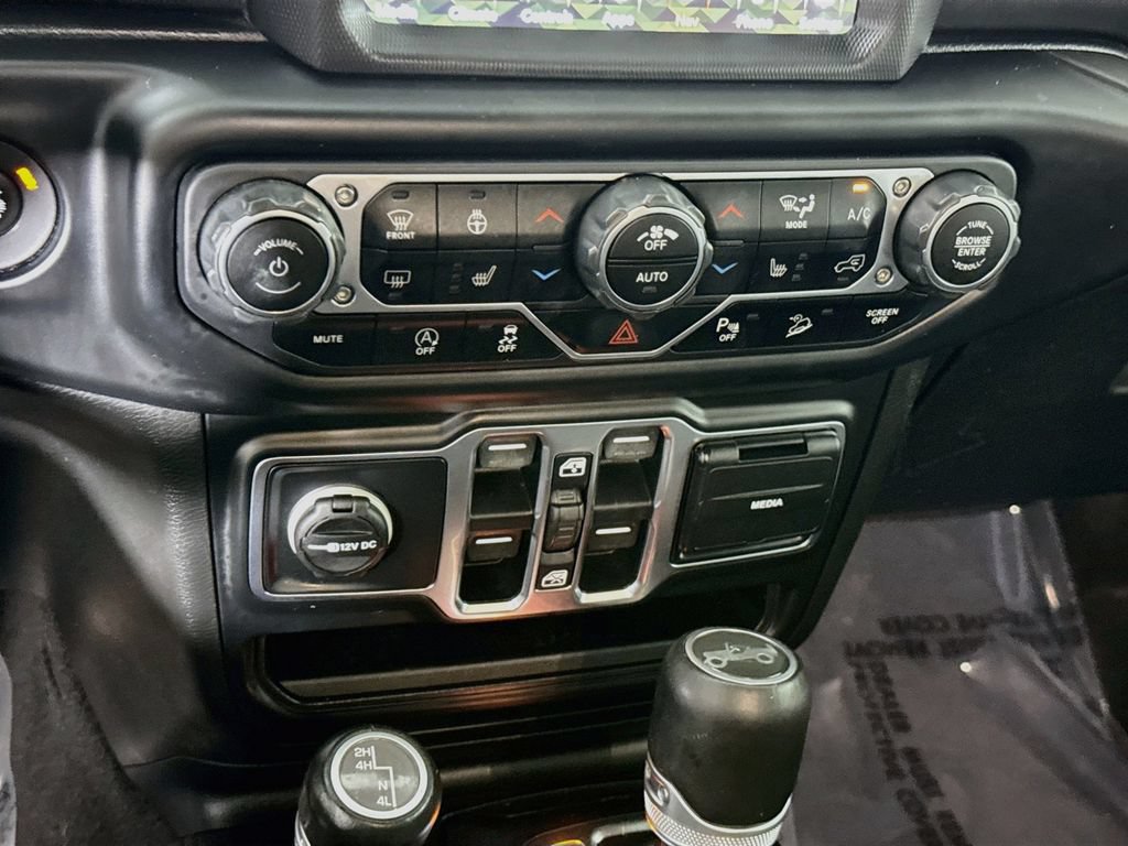 Used 2020 Jeep Wrangler Unlimited Sahara AWD/4WD image 10
