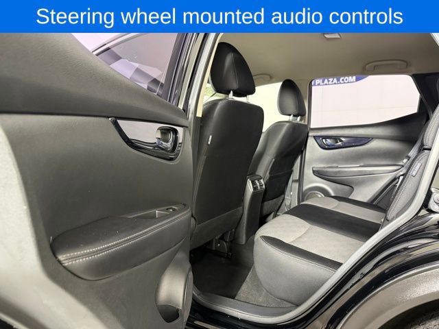 Used 2020 Nissan Rogue Sport SV image 11