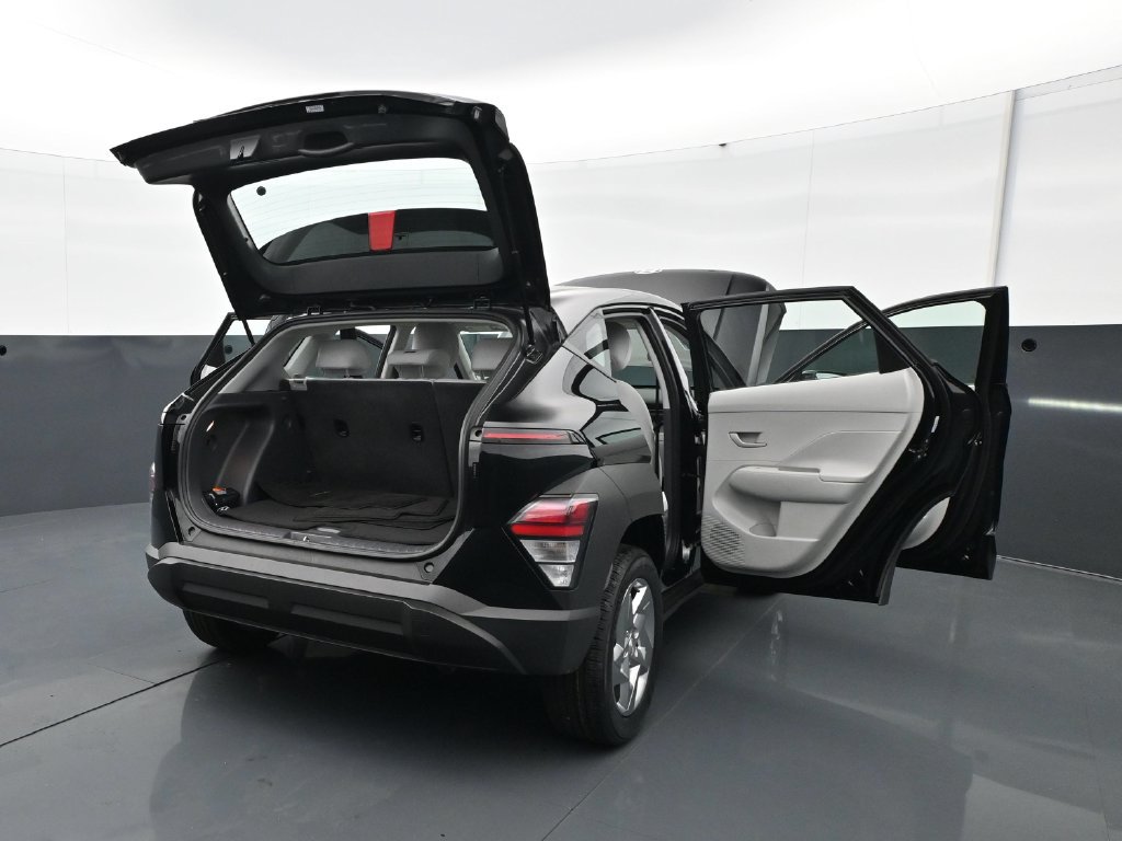 Used 2024 Hyundai Kona SE AWD/4WD image 31