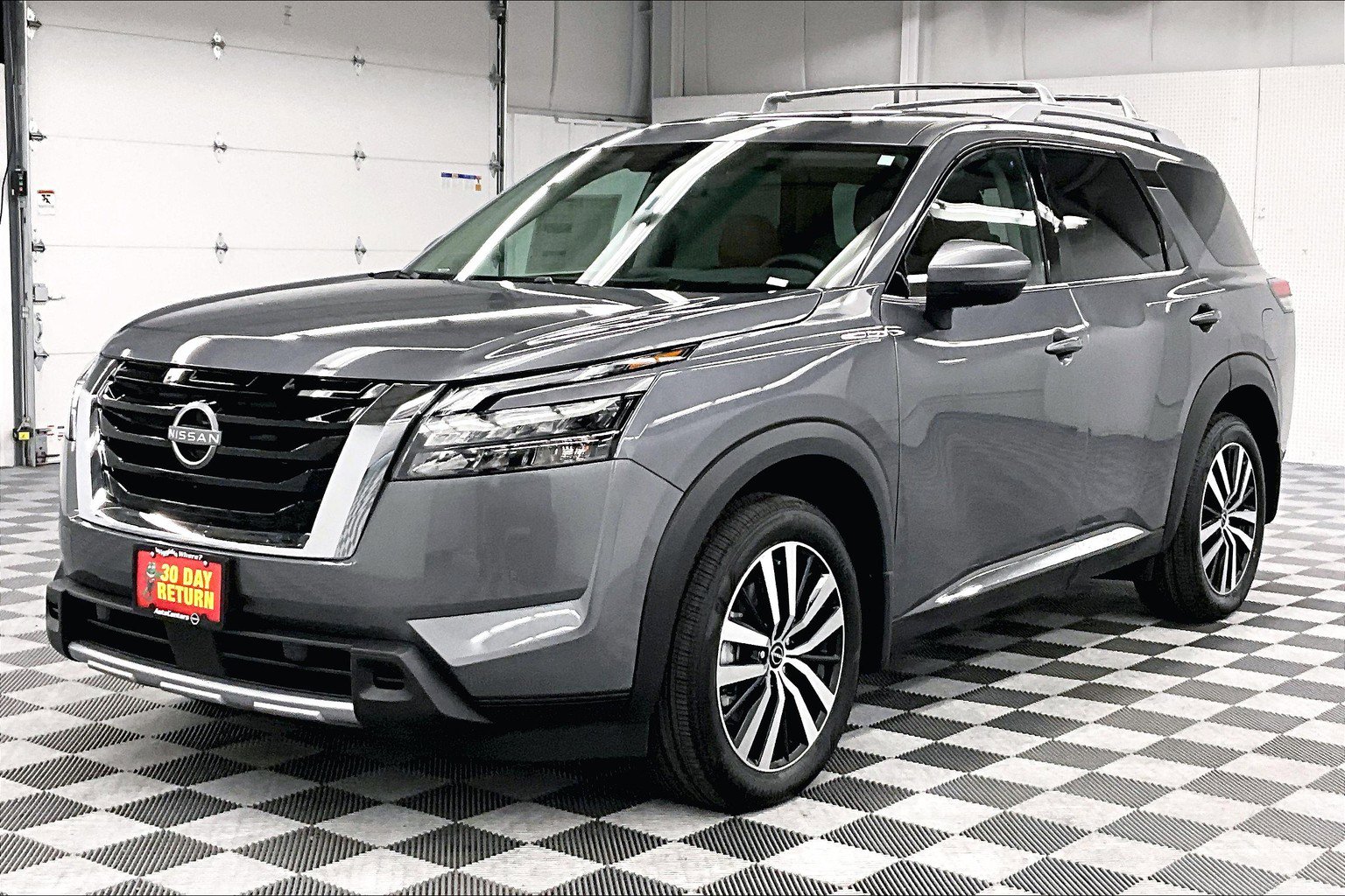 New 2025 Nissan Pathfinder Platinum w/ Cargo Package AWD/4WD image 3