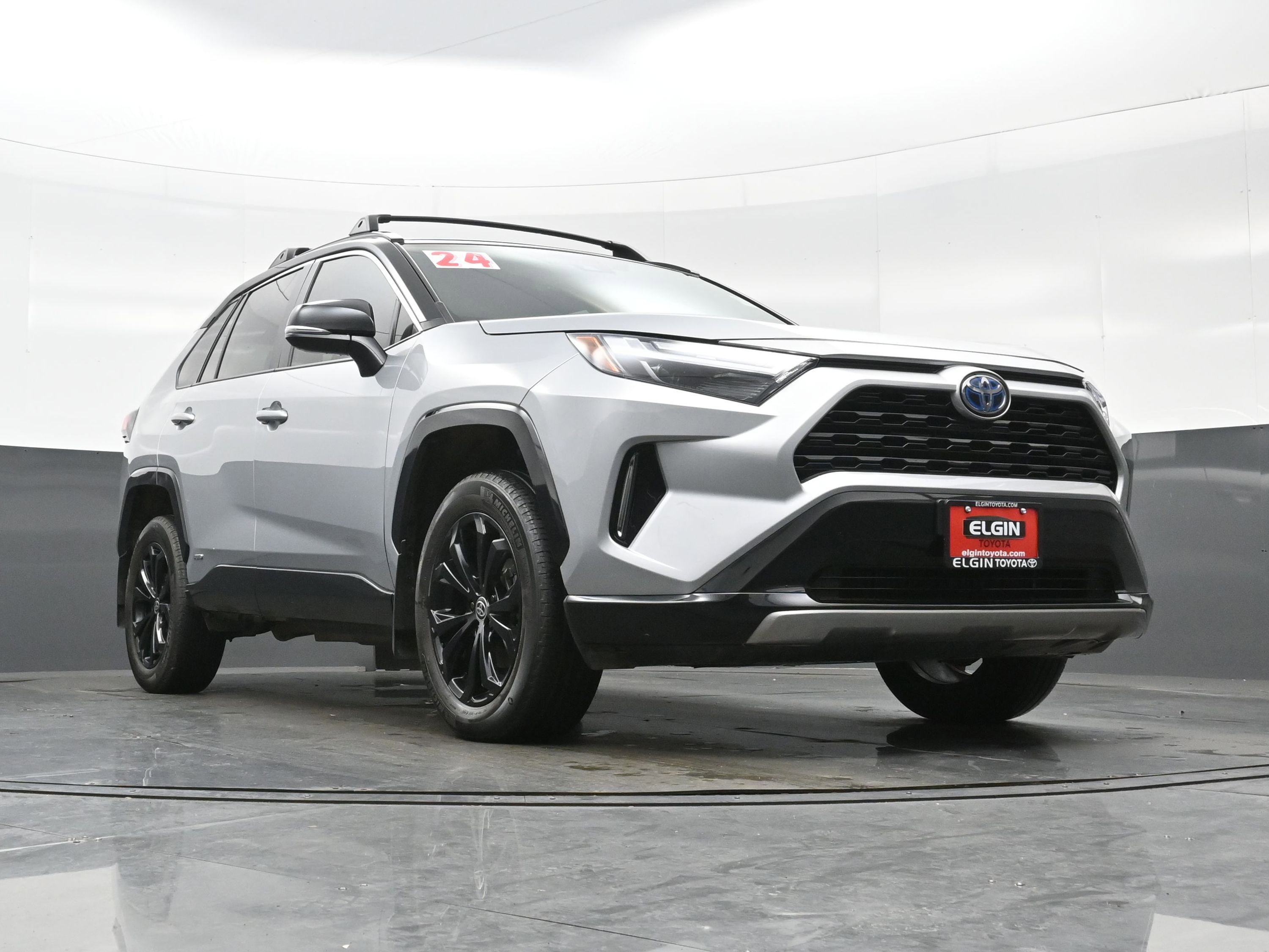 Used 2024 Toyota RAV4 XSE AWD/4WD image 27