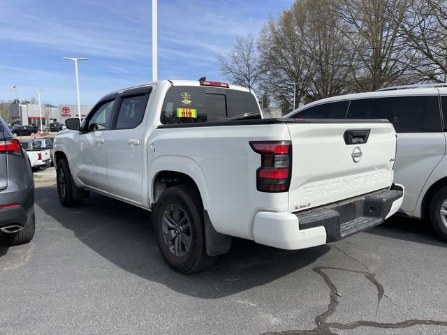 Used 2025 Nissan Frontier SV image 2