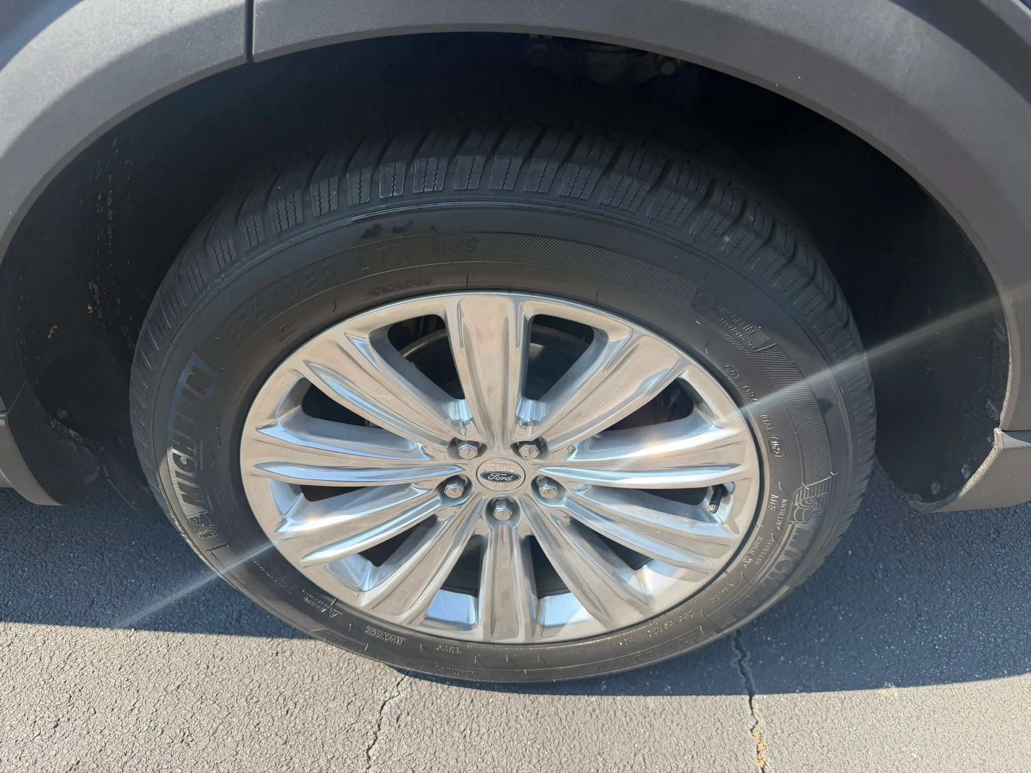 Used 2020 Ford Explorer Limited AWD/4WD image 33